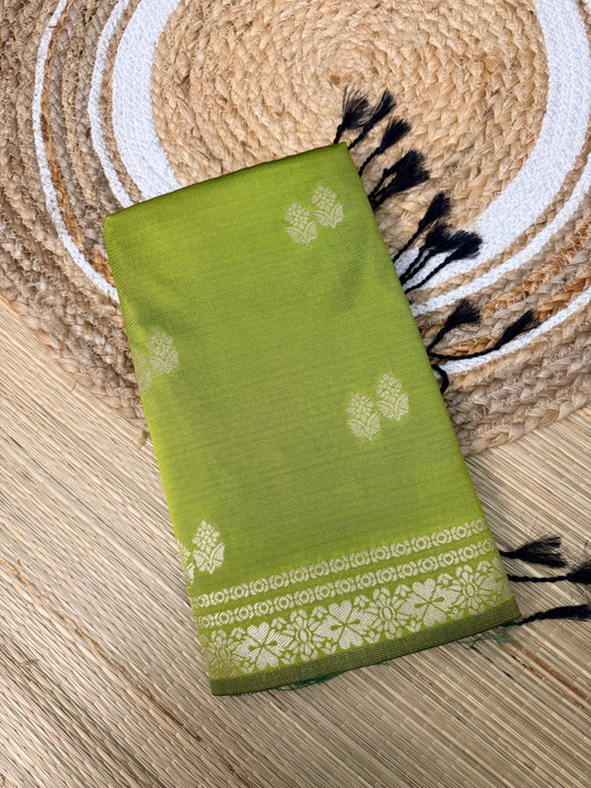Mehndi Green Semi Silk Saree with Teal Zari Border