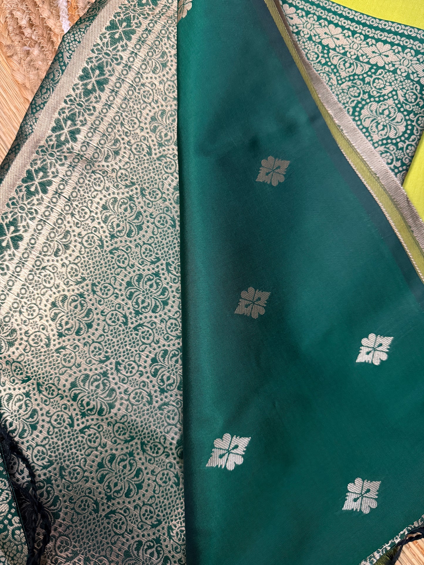Mehndi Green Semi Silk Saree with Teal Zari Border